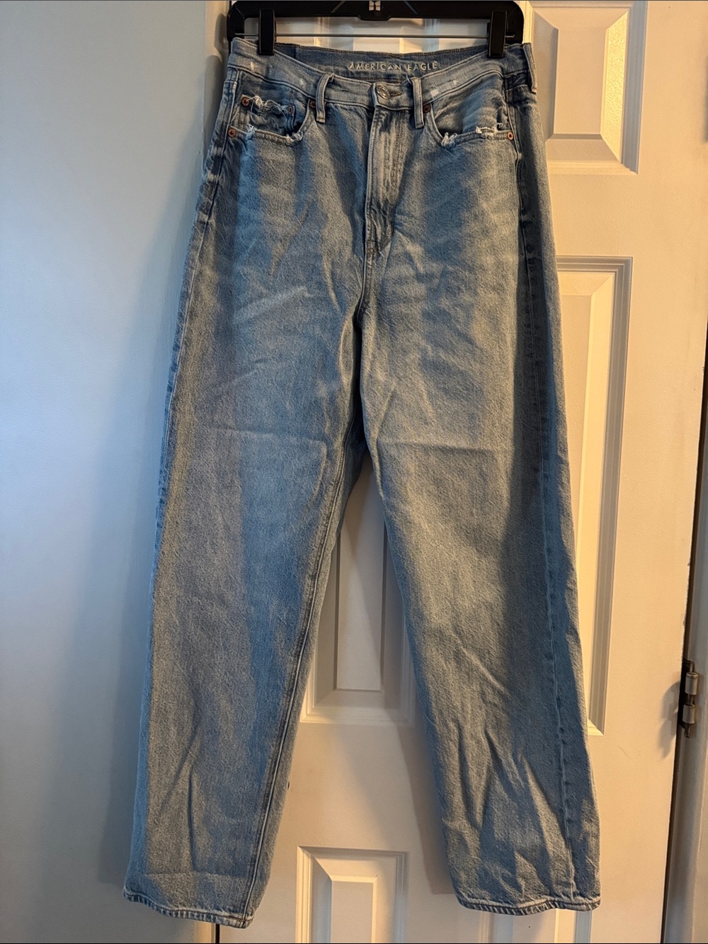 American Eagle Outfitters Light Blue Women’s Baggy Jeans